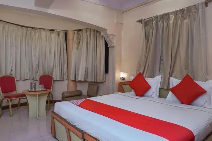 Hotel Tushar 浦那 外观 照片