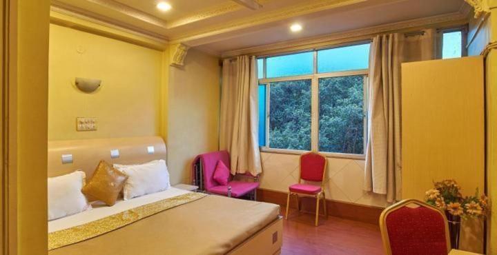 Hotel Tushar 浦那 外观 照片