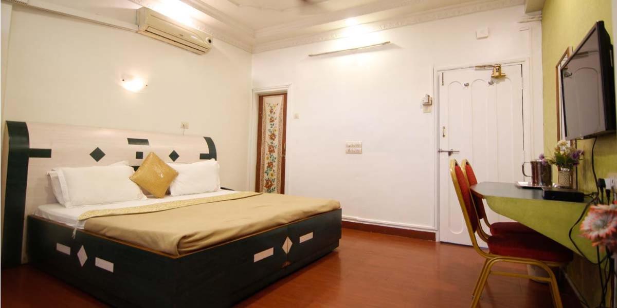 Hotel Tushar 浦那 外观 照片