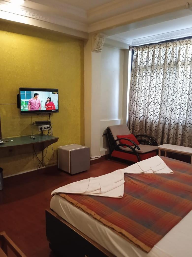 Hotel Tushar 浦那 外观 照片