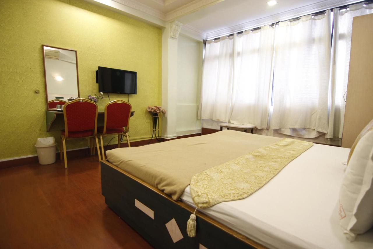 Hotel Tushar 浦那 外观 照片
